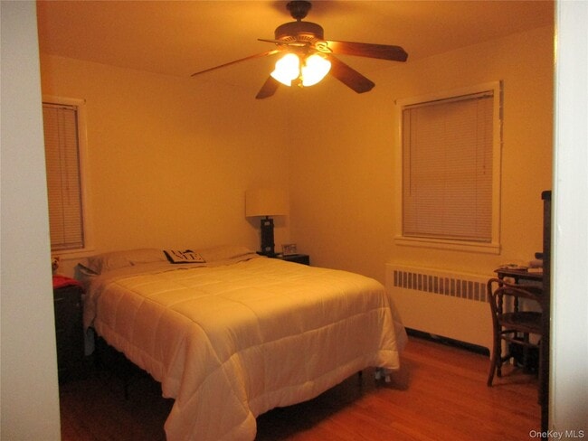 Building Photo - 414 Main St