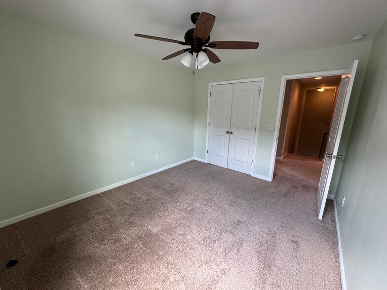 Building Photo - 440 Colony Lakes Dr