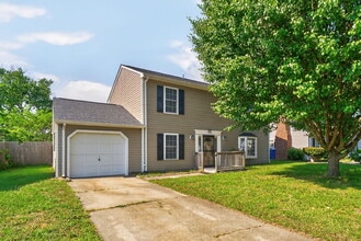 Building Photo - 195 Bentley Dr