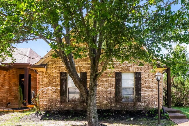 Primary Photo - 6885 Lagrange Grove Dr