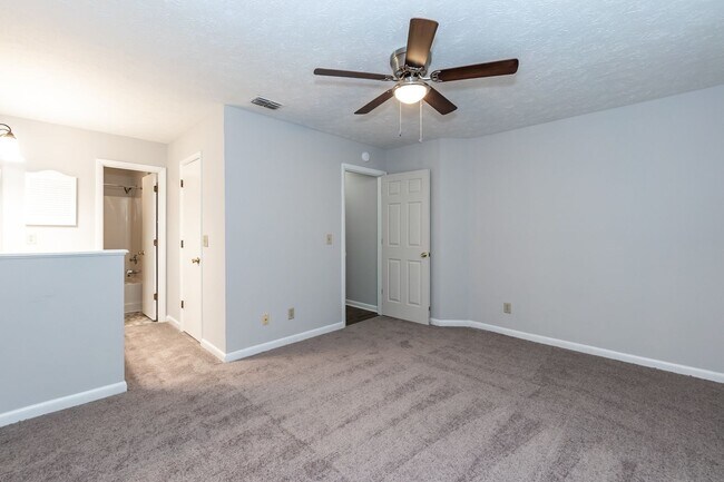 Building Photo - 6809 Willowbrook Dr