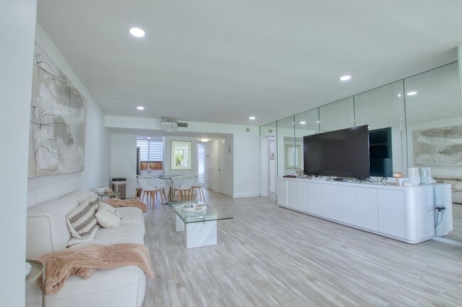Building Photo - 4246 Deste Ct