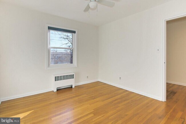 Building Photo - 2942 Landover St