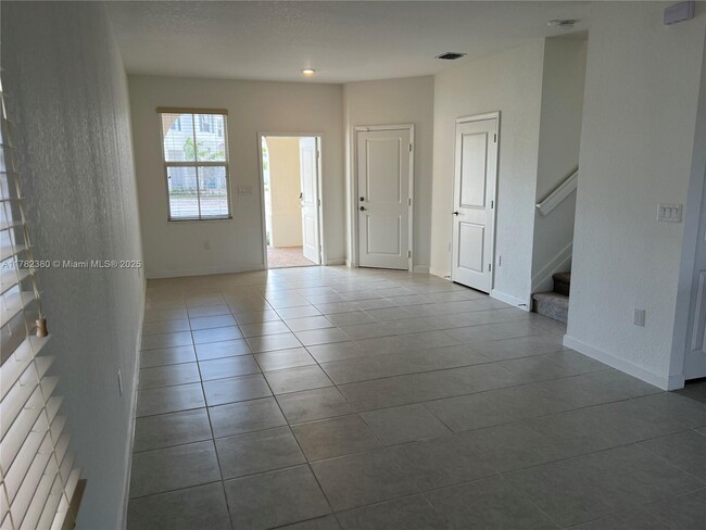 Building Photo - 2303 NW 131st Cir