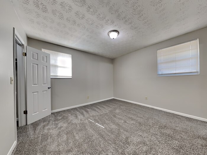 Building Photo - 8349 Pembrook Ct