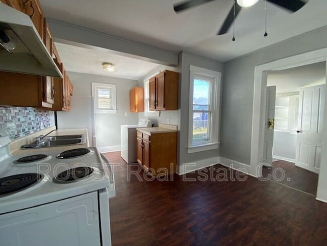 Building Photo - 1-198 1/2 E High St