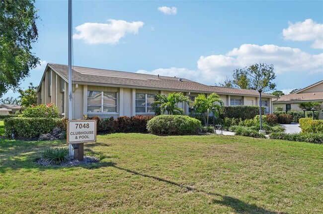 Building Photo - 7245 Wood Creek Dr