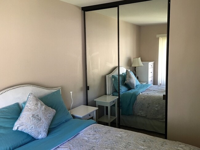 Building Photo - Two Story Cambria Townhome in Carmel Valley!