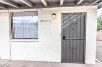 Building Photo - 3040 N Sparkman Blvd