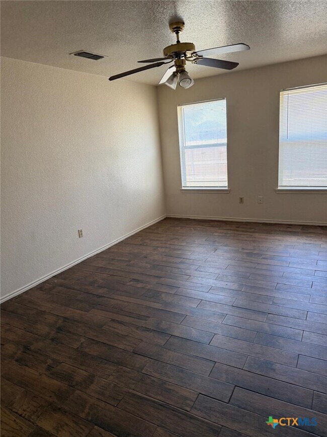 Building Photo - 4212 Embers Dr