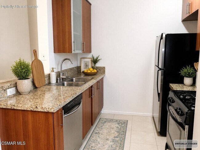 Building Photo - 620 S Gramercy Pl