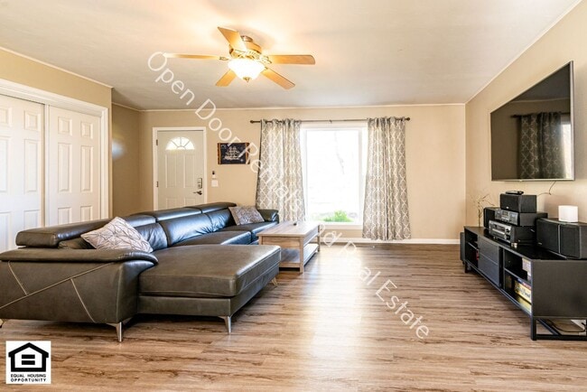 Building Photo - 40 Ln 375 Lake James