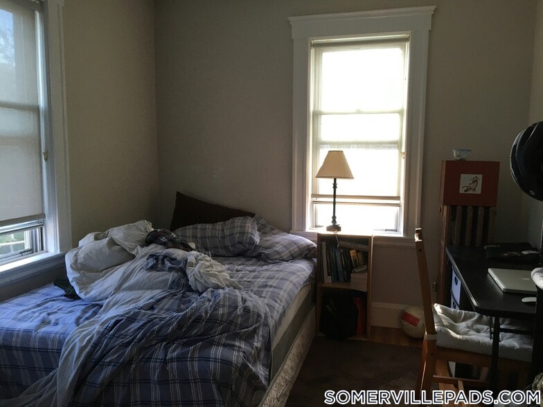 Building Photo - 9 Arlington St