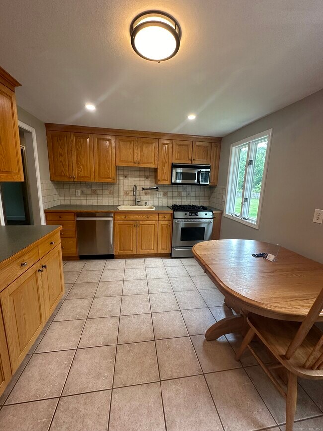 Building Photo - 30 Wiltan Dr