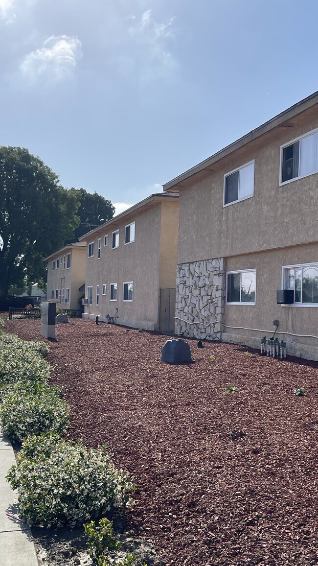Building Photo - 7722 Chapman Ave