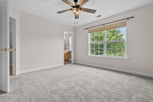 Building Photo - Beautiful 2-Bedroom, 2.5-Bath condo for Rent in Virginia Beach