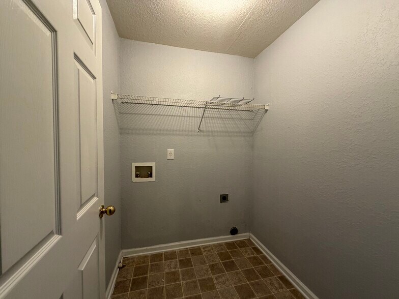 Laundry Room - 2807 Snapfinger Mnr