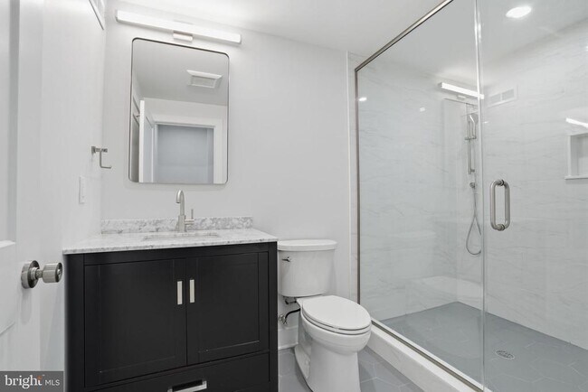 Building Photo - 222 Hermitage St