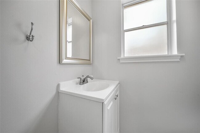 Building Photo - 1059 Richelieu Ln