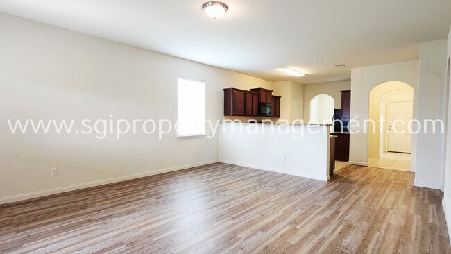 Building Photo - 333 Cedar Crk Dr