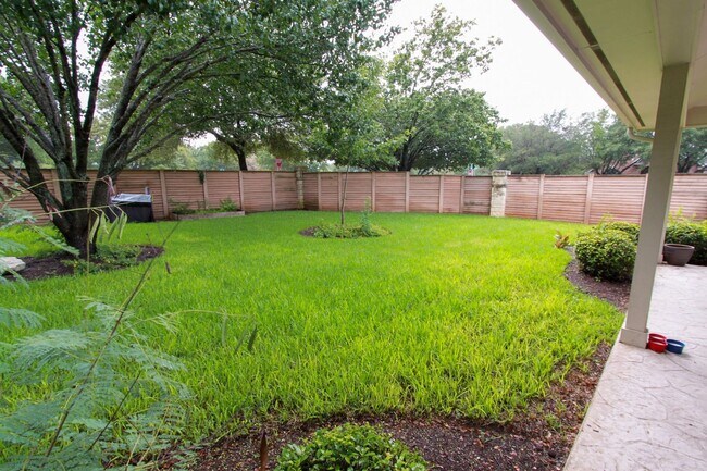 Building Photo - Beautiful 3 Bedroom, 2 Bath Home in West Round Rock