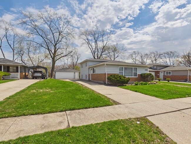 Building Photo - 209 Todd St