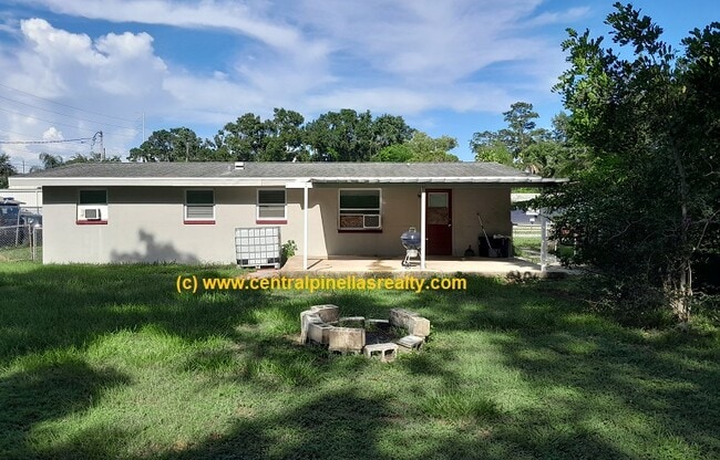 Building Photo - 1374 Lady Marion Ln