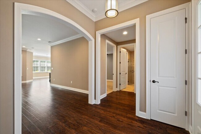 Building Photo - 4 Bedroom in Niceville!