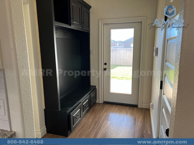 Building Photo - Easy Living with AMRR: Beautiful 4-Bedroom Home Near HEB