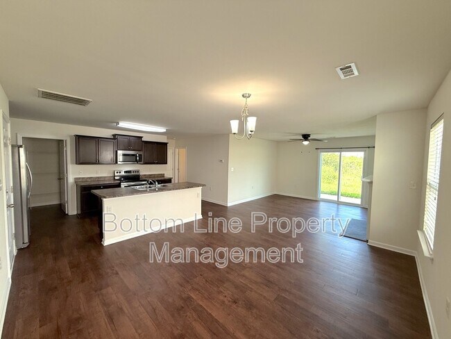 Building Photo - 3997 Long Arrow Dr