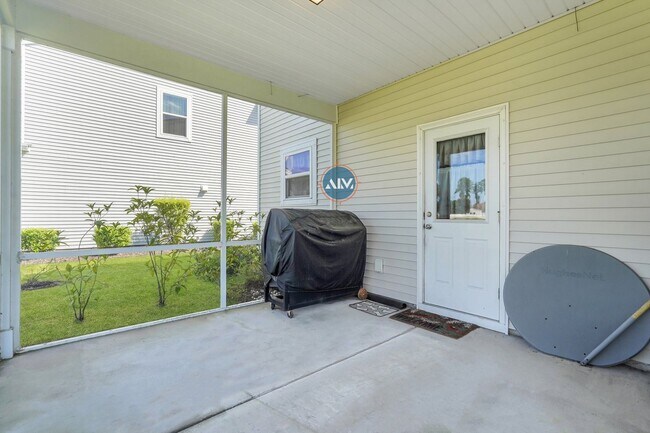 Building Photo - Beautiful Home in Seagrass Station