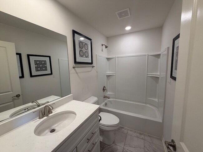 Building Photo - 1607 Carlstedt Dr