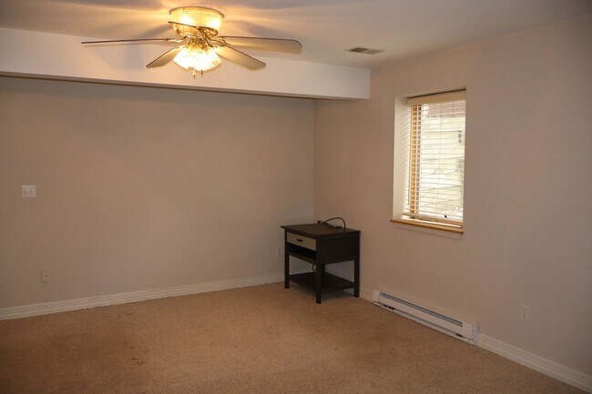 Building Photo - Beautiful 4 Bedroom Fort Collins Home