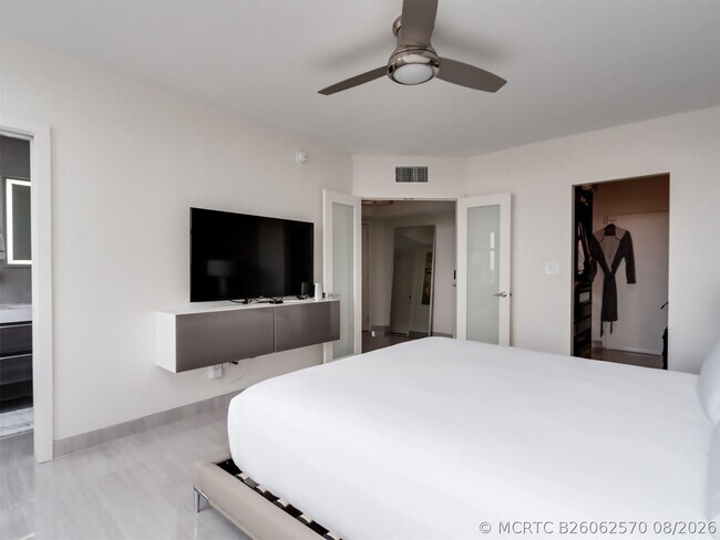 Building Photo - 888 Intracoastal Dr