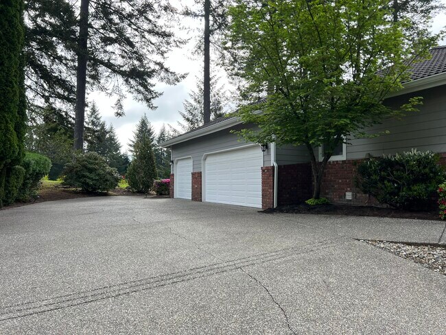 Building Photo - 6982 Marymac Dr SW