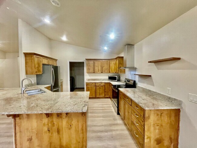 Building Photo - Lovely Pet-Friendly 4-BR Home in Ivins