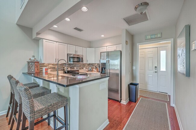 Building Photo - 2901-2944 Atrium Villa Dr