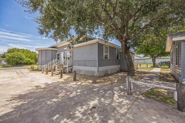 Building Photo - 2 Bedroom Apt in Brownsville, TX