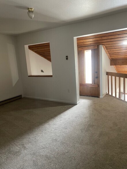 Building Photo - 3000 Wildridge Rd