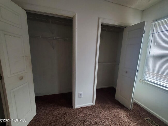 Building Photo - 3805 Sterling Pointe Dr