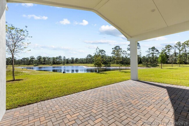 Building Photo - 10264 Field Flower Trl
