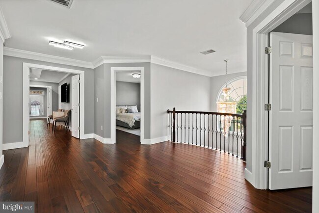 Building Photo - 6355 Highgrove Park Ct