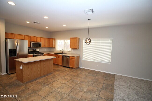 Building Photo - 8166 W Rose Garden Ln