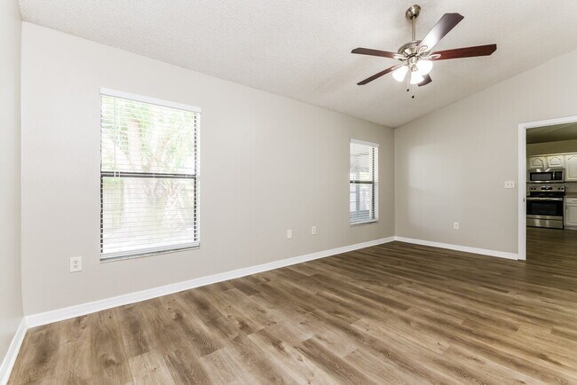 Building Photo - 610 N Delmonte Ct