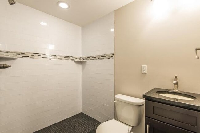 Building Photo - STUNNING NEW-CONSTRUCTION 4-BED, 3-BATH W/...