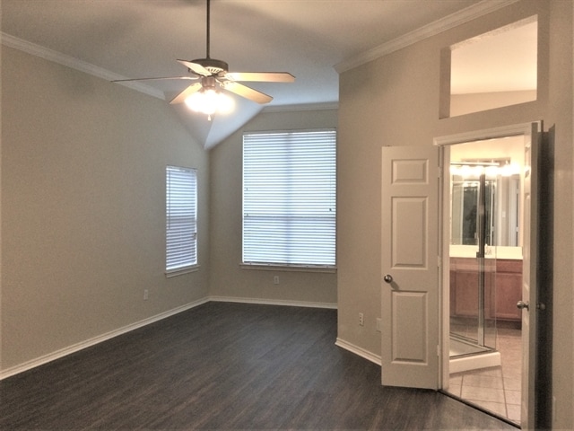 Building Photo - 5827 Foxglove Ln