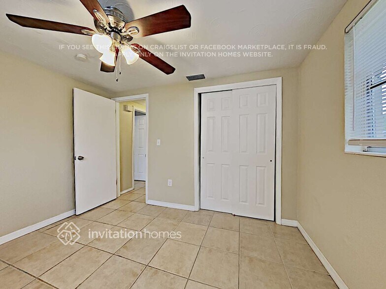 Building Photo - 3517 Garfield Dr