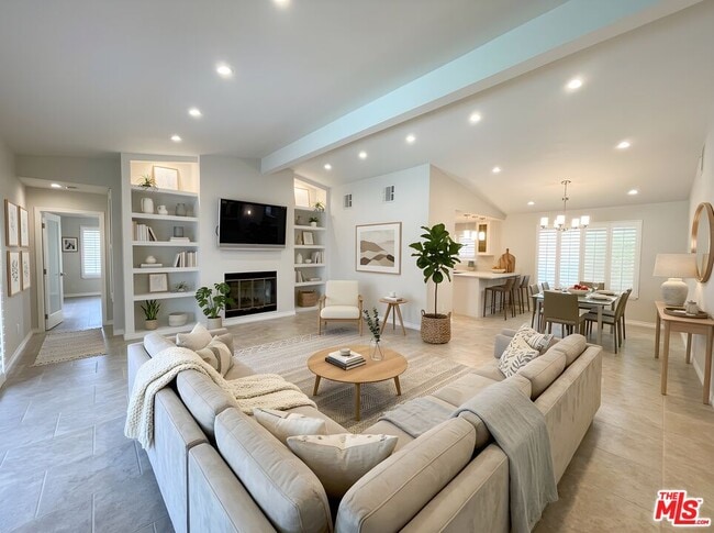 Building Photo - 64356 Doral Dr