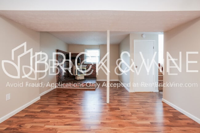 Building Photo - 5056 Ewald Dr