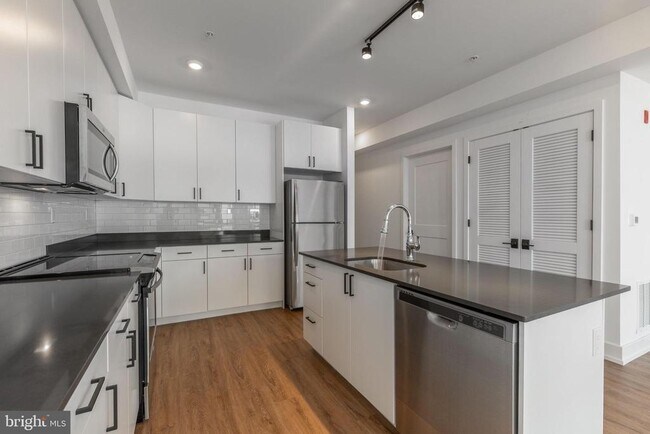 Building Photo - 1519 Ridge Ave